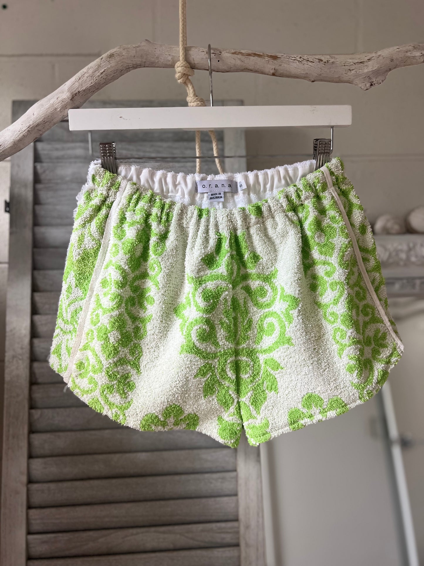 Vintage Short lime