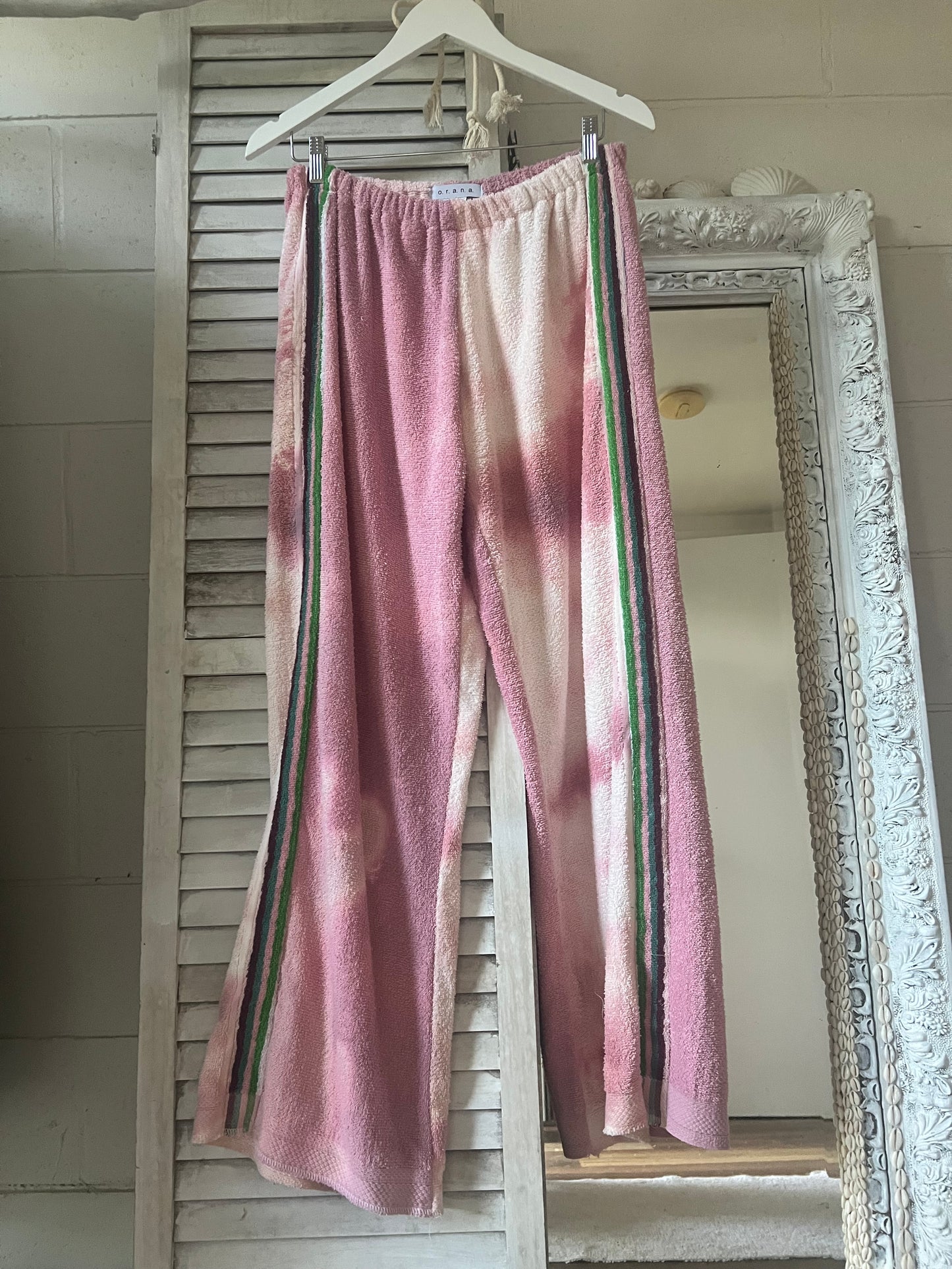 Shelly pink
