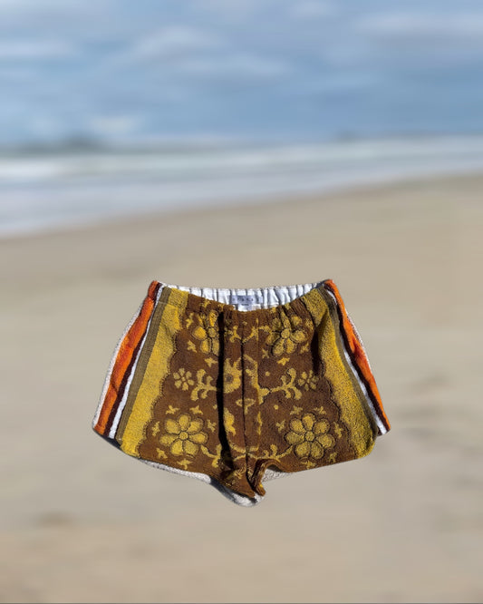 vntg shorts- tan