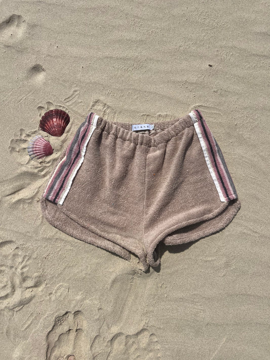 Scooped Short Sand