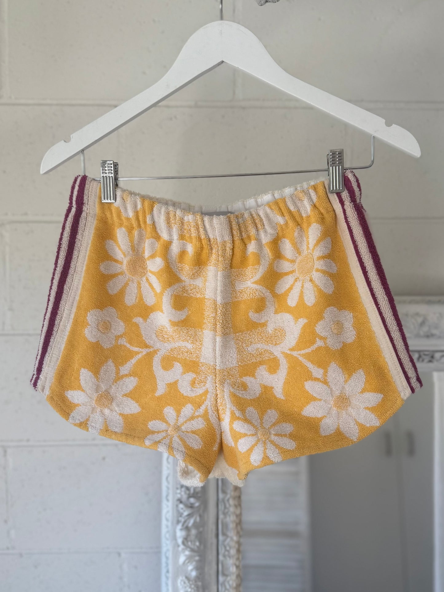 Vntg RW shorts  (XS-S)