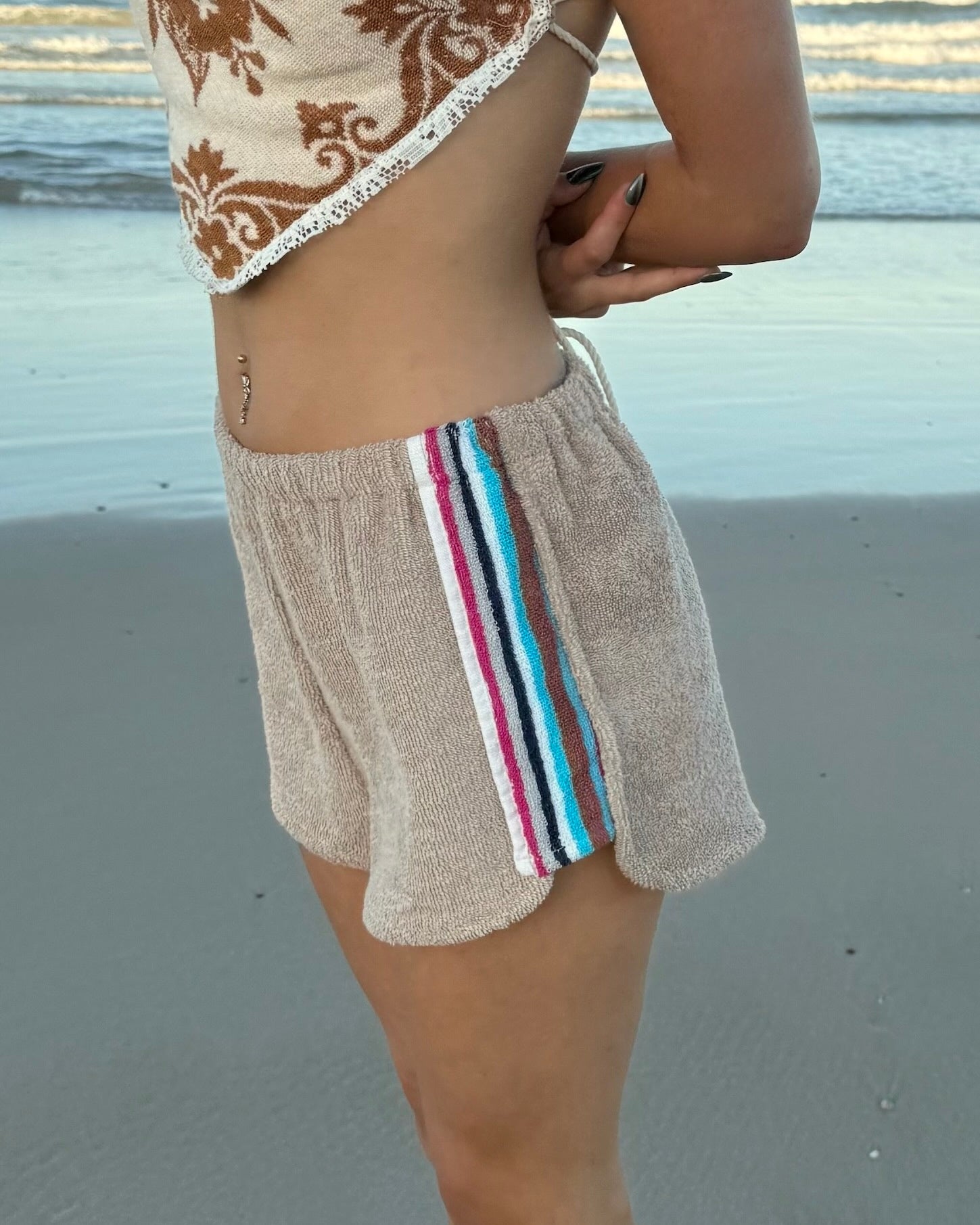 Reworked Scoop shorts- Sand