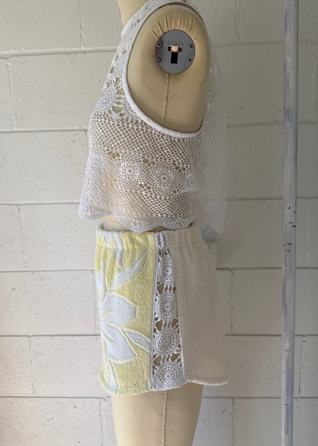 Shorts Lemon Crochet lace