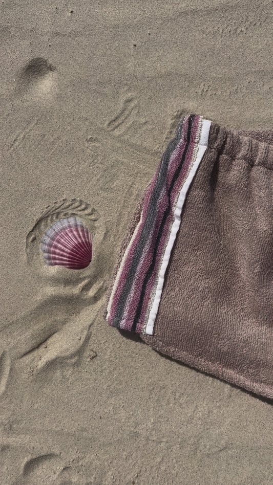 Scooped Short Sand