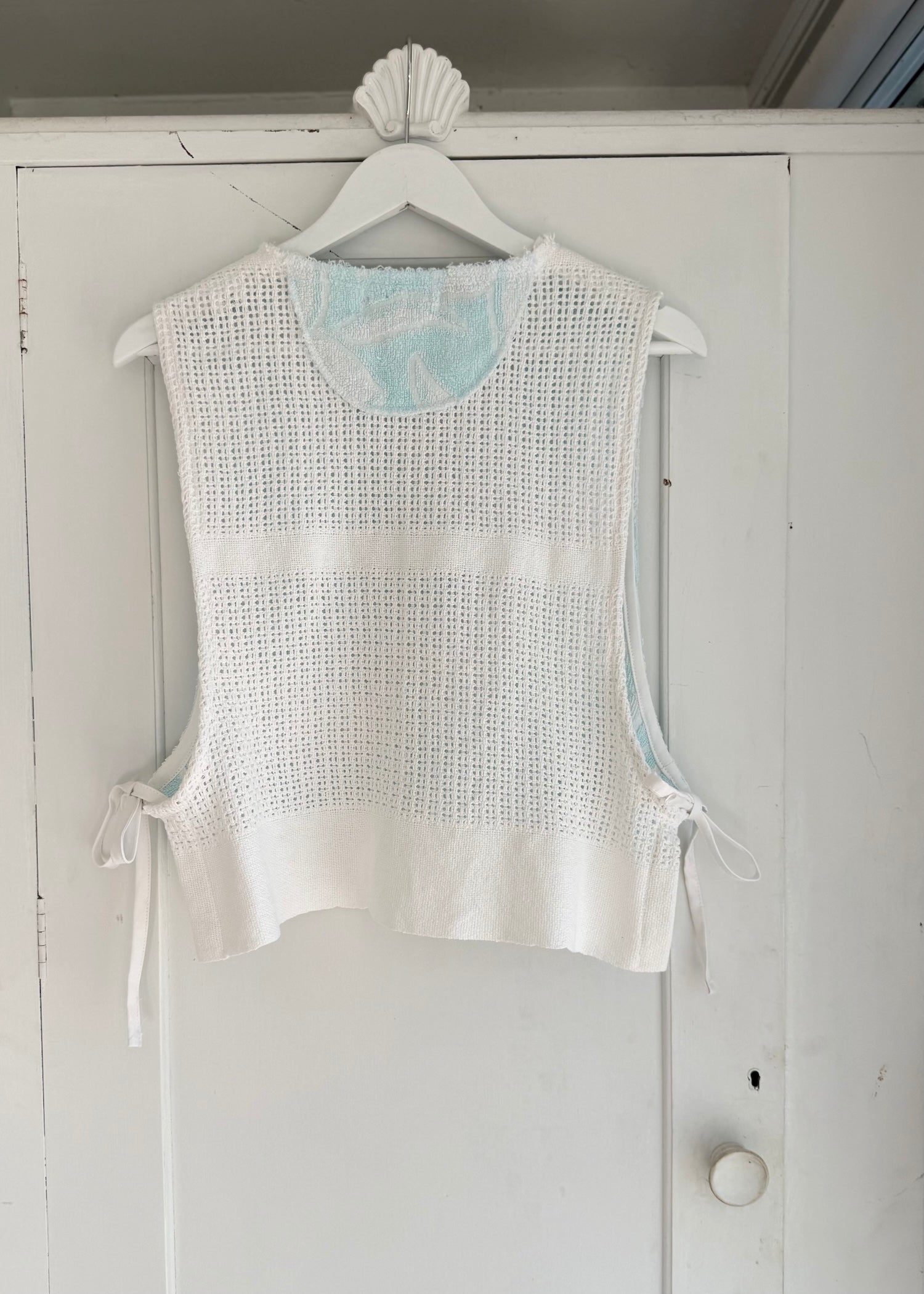 Side-Tie top