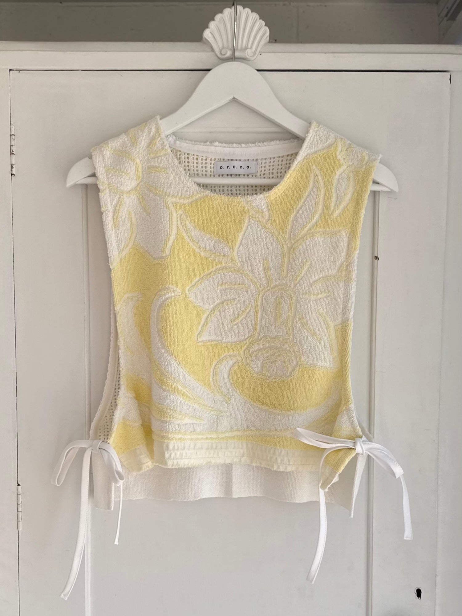 Side-Tie top